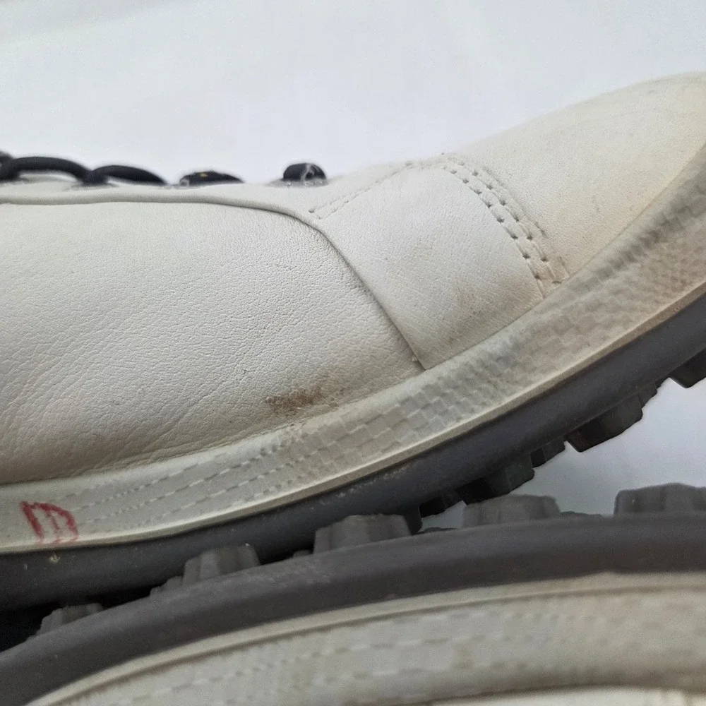 ECCO Golf Shoes Mens 44 Yak Leather Natural Motion White Spikeless Athletic